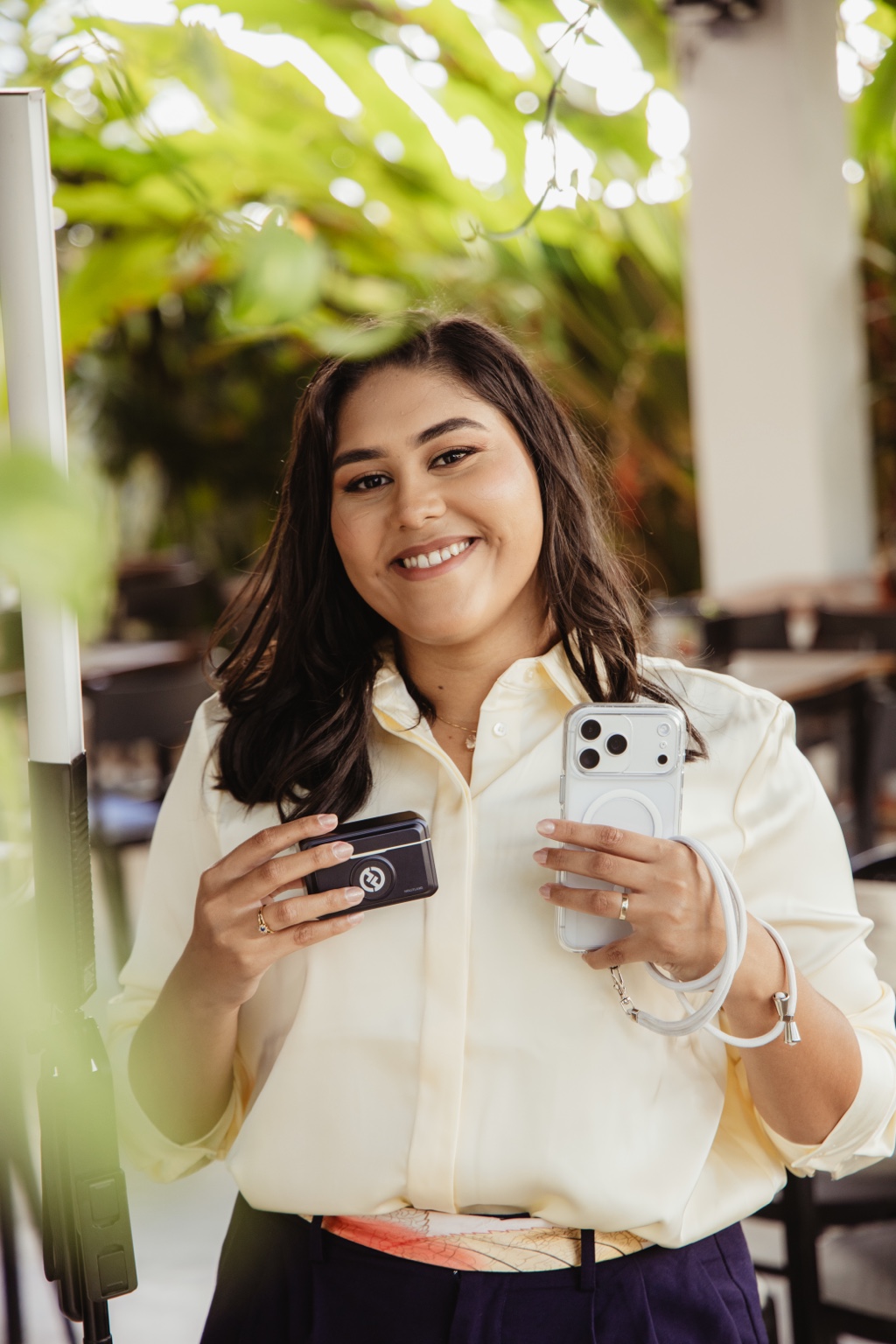 Viviane Silva, Storymaker da Vivi & Senti, com seus equipamentos de audiovisual mobile
